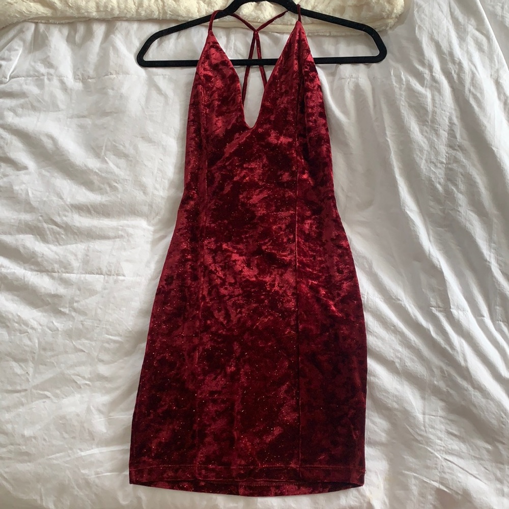 Sparkly red body-con dress